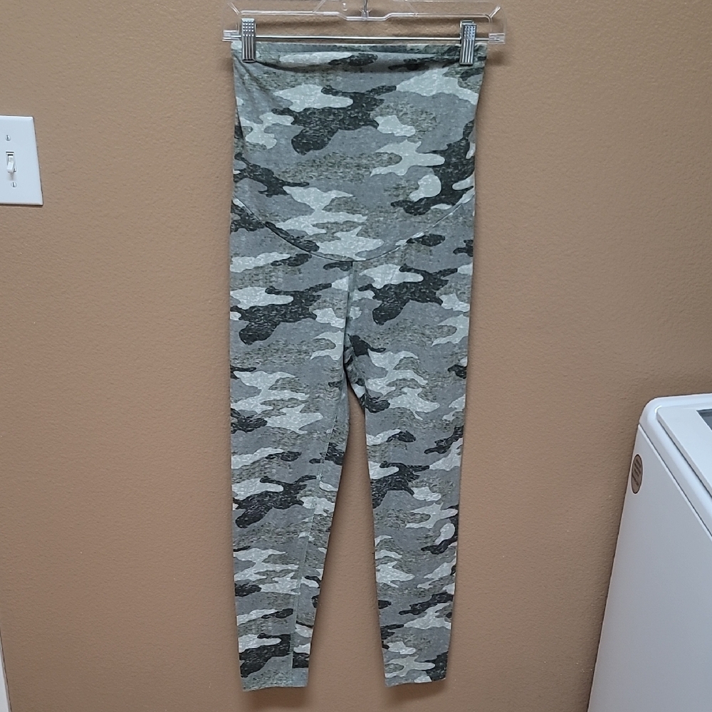 Camo Print High-Waisted Leggings 💚